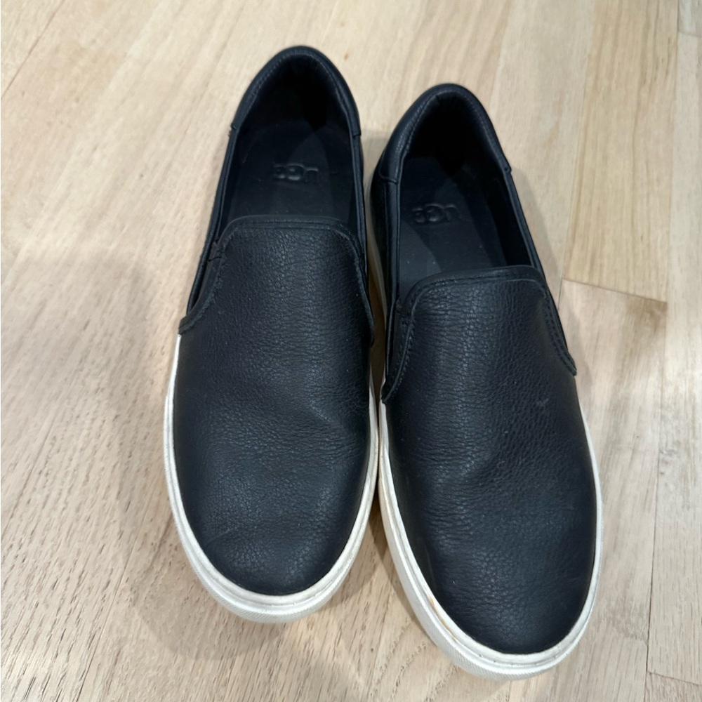 UGG Black and White Slip-On sneakers